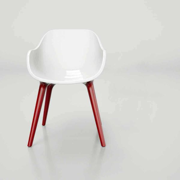 Stuhl in modernem design manù made in italy