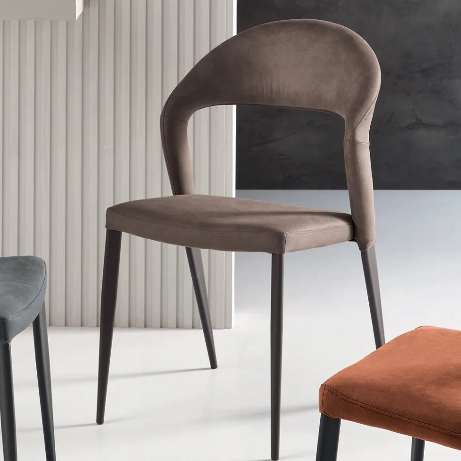 2 Stühle mit farbigem Kunstlederbezug und lackiertem Metallgestell - Boccaccio Viadurini