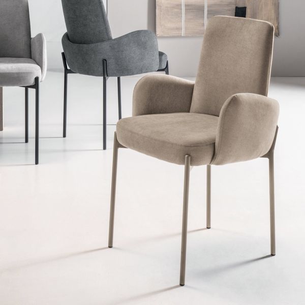 4 sessel mit farbigem stoffbezug und lackiertem metallgestell - lamberta
