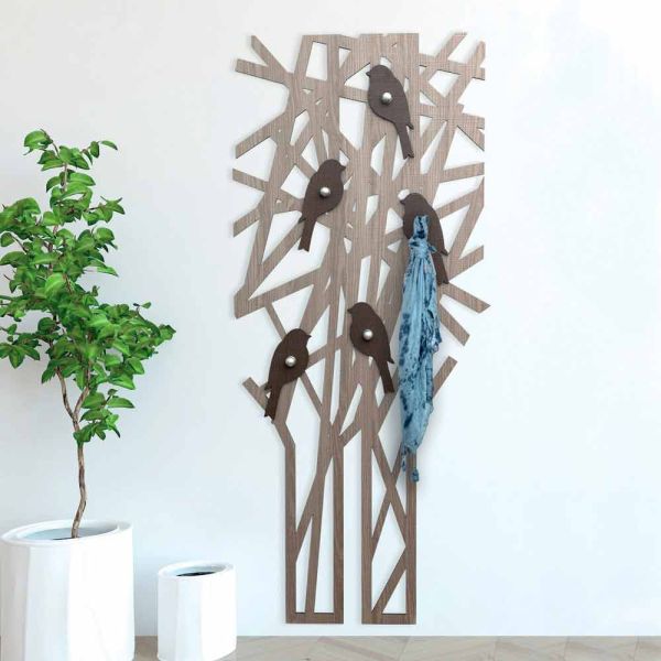 Wandgarderobe aus farbigem holz mit modernem design - alberuccell