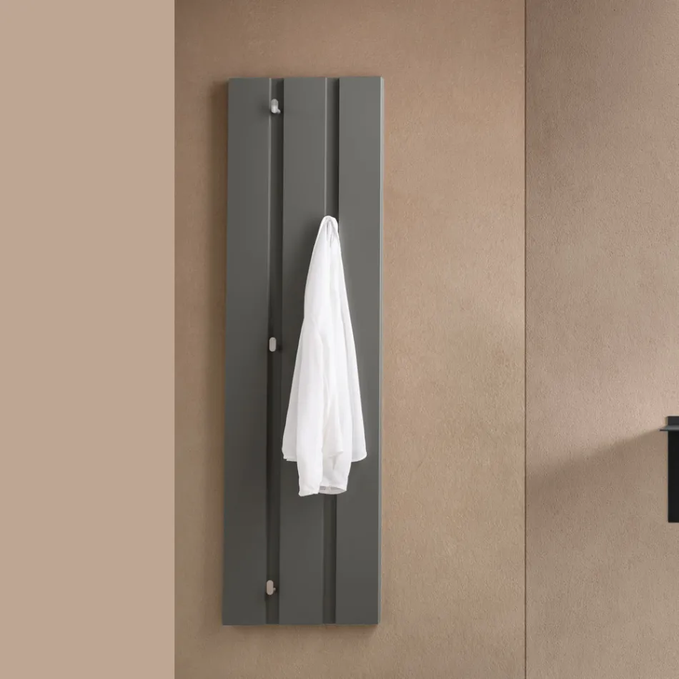 Wandgarderobe aus lackiertem Melamin mit fünf Metallhaken - Lunis Viadurini