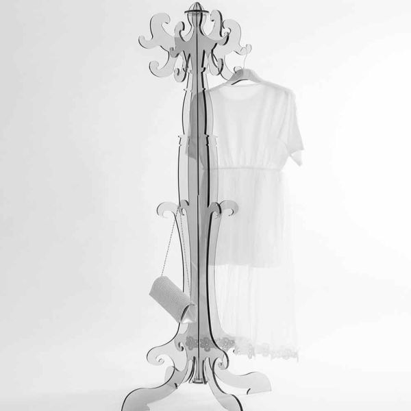 Kleiderbügel im klassischen design aus plexiglas, giave