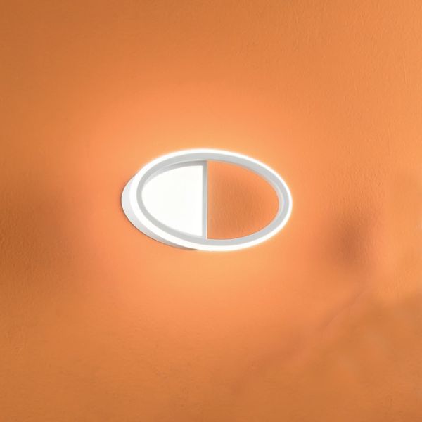 Led-wandleuchte mit weißer oder goldener metallstruktur - raissa