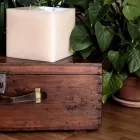 Handgefertigte moderne quadratische Wachskerze, hergestellt in Italien – Mondeo Viadurini