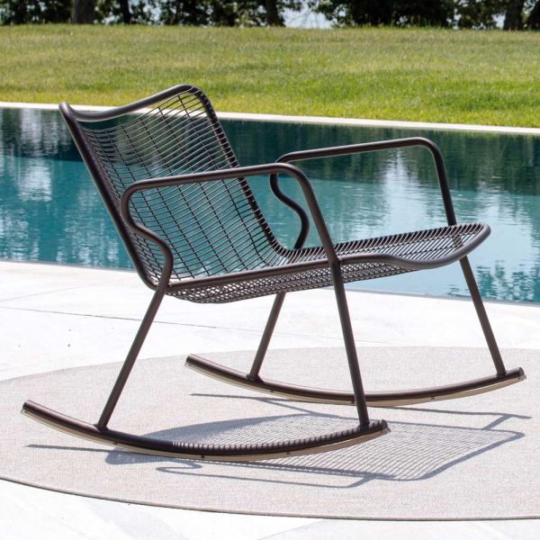 Outdoor-schaukelliege aus verzinktem metall made in italy - vikas