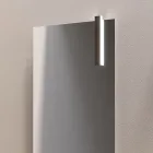 Badezimmer-Kombination mit 1 Schublade, 2 Eichenregalen, Waschbecken und Spiegel - Titan Viadurini