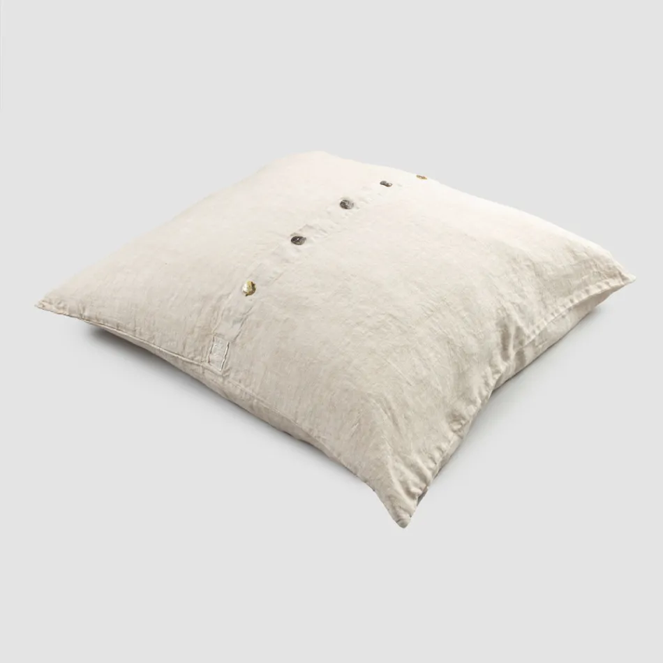 Quadratischer Kissenbezug aus schwerem farbigem Leinen mit Agoya-Knöpfen – Mittelmeer Viadurini