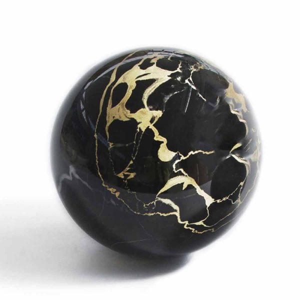 Sphere briefbeschwerer aus glänzend schwarzem portoro marmor made in italy qualität - sphere