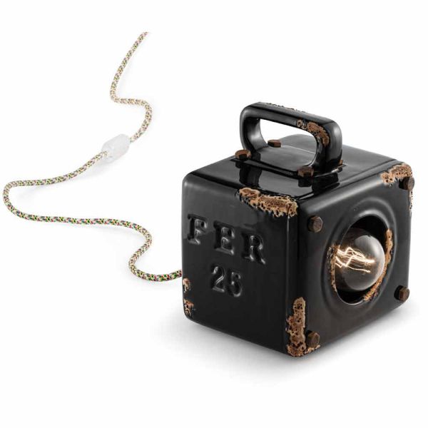 Tischlampe im industrial look aus keramik und eisen valerie