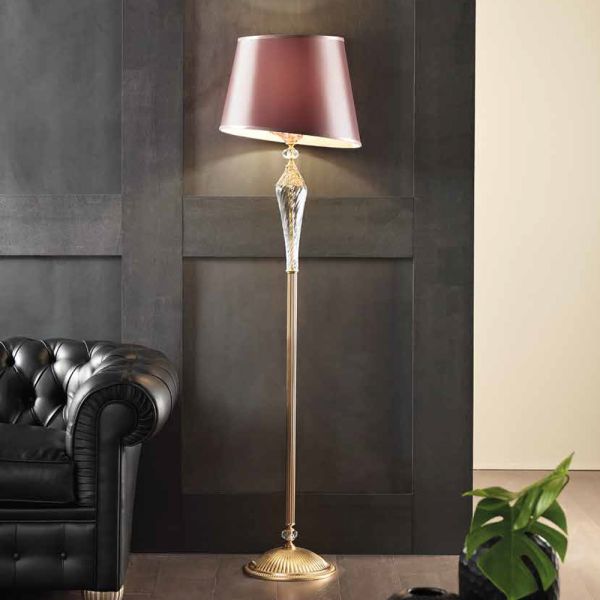 Klassische stehlampe aus handgefertigtem glas und luxuriösem lampenschirm - flandern