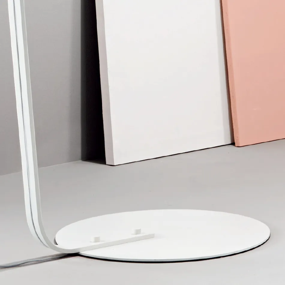 Stehlampe aus Metall mit Lampenschirm mit Stoffbezug - Rivella Viadurini