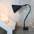 Moderne Stehlampe In-es.artdesign Blumentafel aus Harz