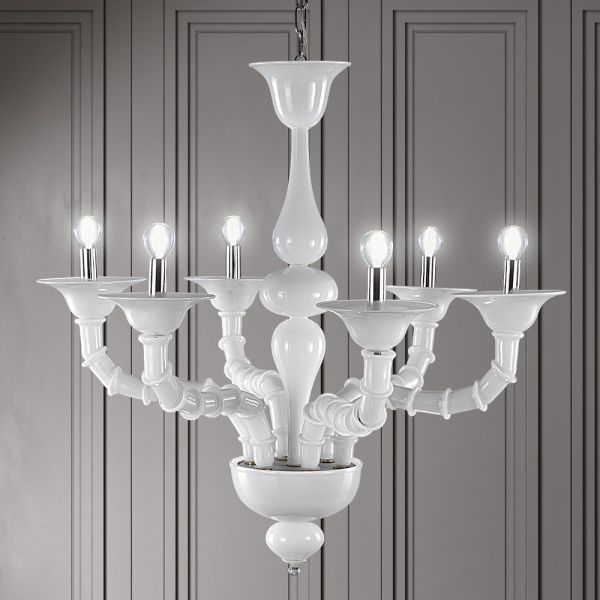 Handgefertigter venezianischer kronleuchter aus mundgeblasenem glas im klassischen stil - vanity