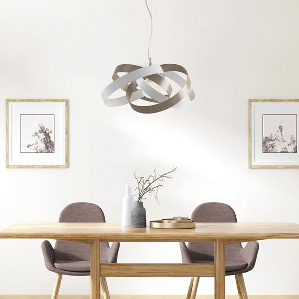 Kronleuchter aus metall und glas zur eleganten beleuchtung von innenräumen – rosmarino