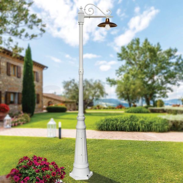 Vintage-gartenlampe aus aluminium und messing, hergestellt in italien – adela
