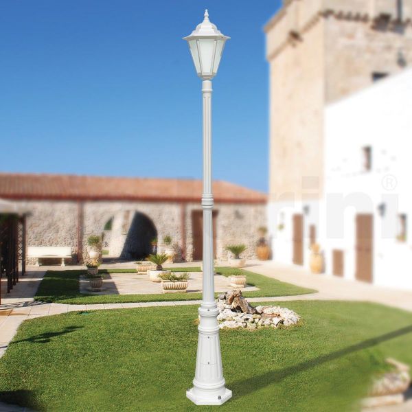 Vintage-außenlampe aus weißem aluminium, hergestellt in italien – terella