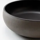 Handgedrechseltes Aufsatzwaschbecken aus hellem oder dunklem Raku-Ton – Prisma Viadurini