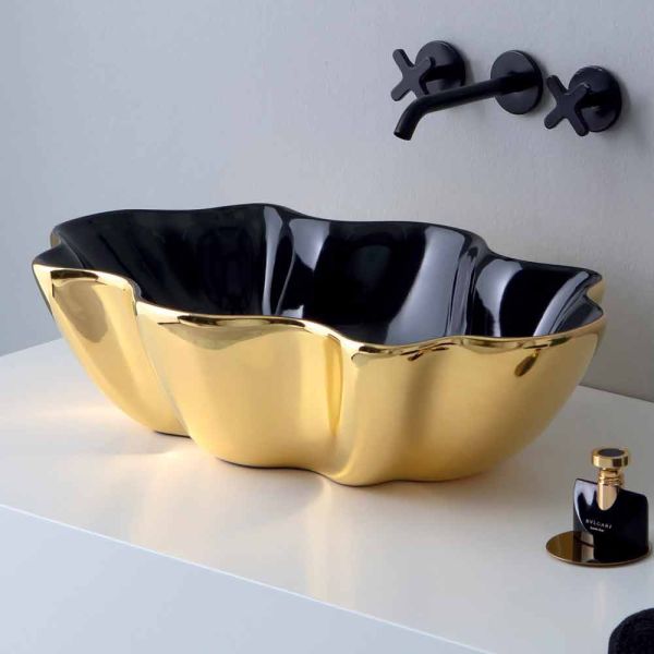 Aufsatzwaschbecken aus goldener und schwarzer keramik, hergestellt in italy cubo