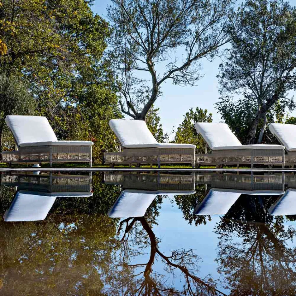 Outdoor-Sonnenliege mit Rollen aus handgewebtem Polyrattan - Gigi Viadurini