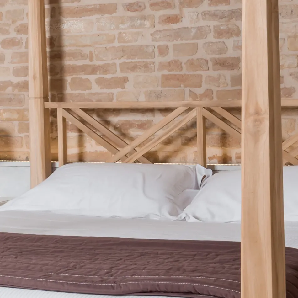 Doppelbett (160 x 200 cm) mit Himmelbett aus massivem Teakholz – Aquarell Viadurini