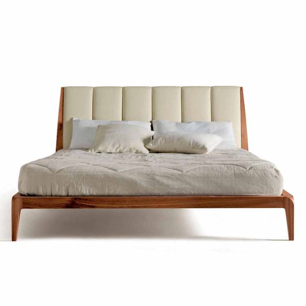 Doppelbett mit gepolstertem kopfteil aus leder menardo design