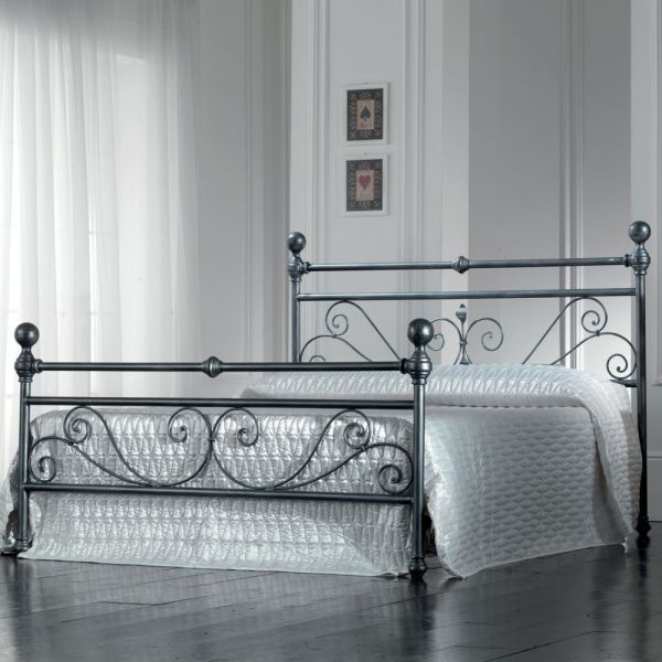 Doppelbett aus schwarz-silbernem eisenrohr, hergestellt in italien – geometrie