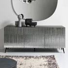 Dreitüriges Sideboard aus gestreiftem Glas und melaminbeschichtetem Holz, hergestellt in Italien - Ninfa Viadurini