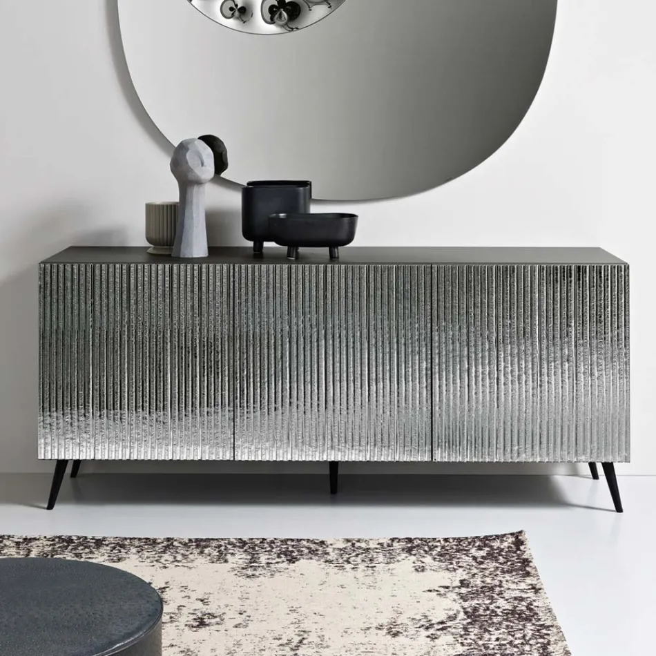 Dreitüriges Sideboard aus gestreiftem Glas und melaminbeschichtetem Holz, hergestellt in Italien - Ninfa Viadurini
