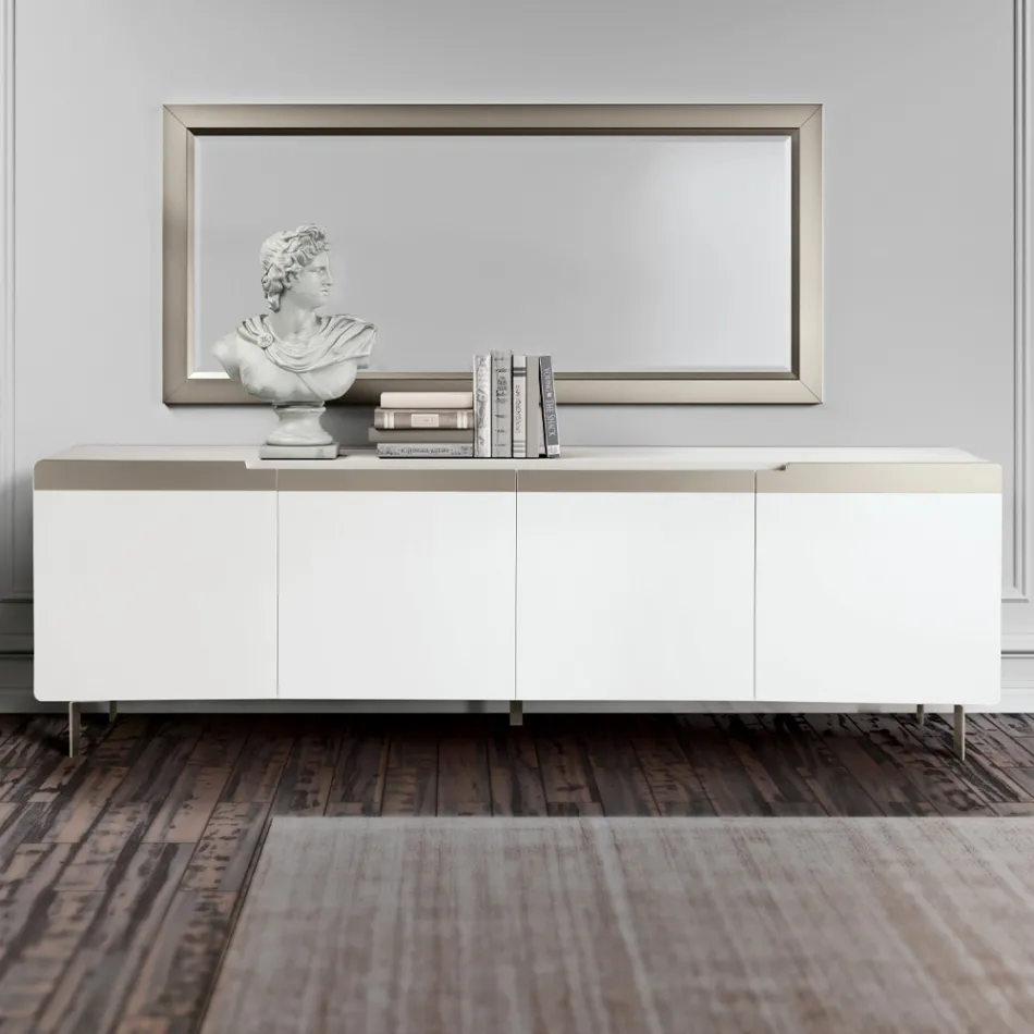 Wohnzimmer-Sideboard mit 4 MDF-Türen, Weiß- und Nickel-Finish, hergestellt in Italien – Emie Viadurini