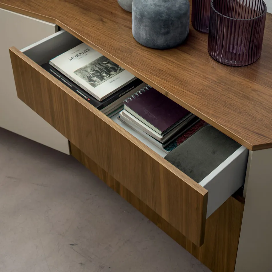Sideboard aus Mdf mit 2 Türen und 2 hervorstehenden Schubladen schräge Seiten - Caspiter Viadurini