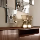 Sideboard aus rückseitig lackiertem Glas mit Massivholzprofil, hergestellt in Italien - Lutea Viadurini
