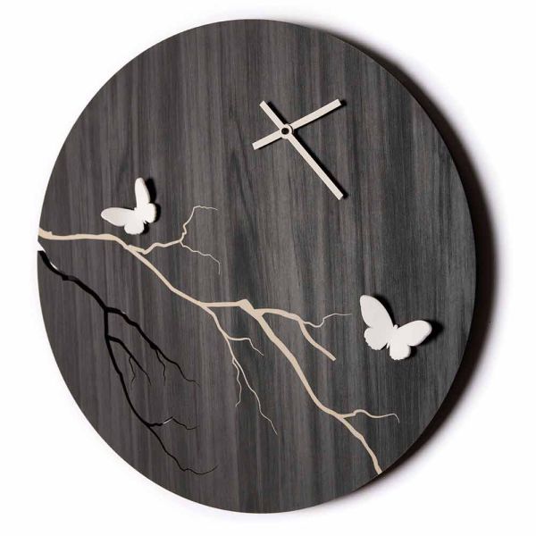 Rundes design wanduhr aus lasergraviertem holz und 3d-schmetterlingen - farfo