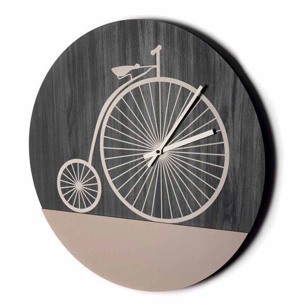 Design wanduhr aus rundem holz in 2 ausführungen, made in italy - byko