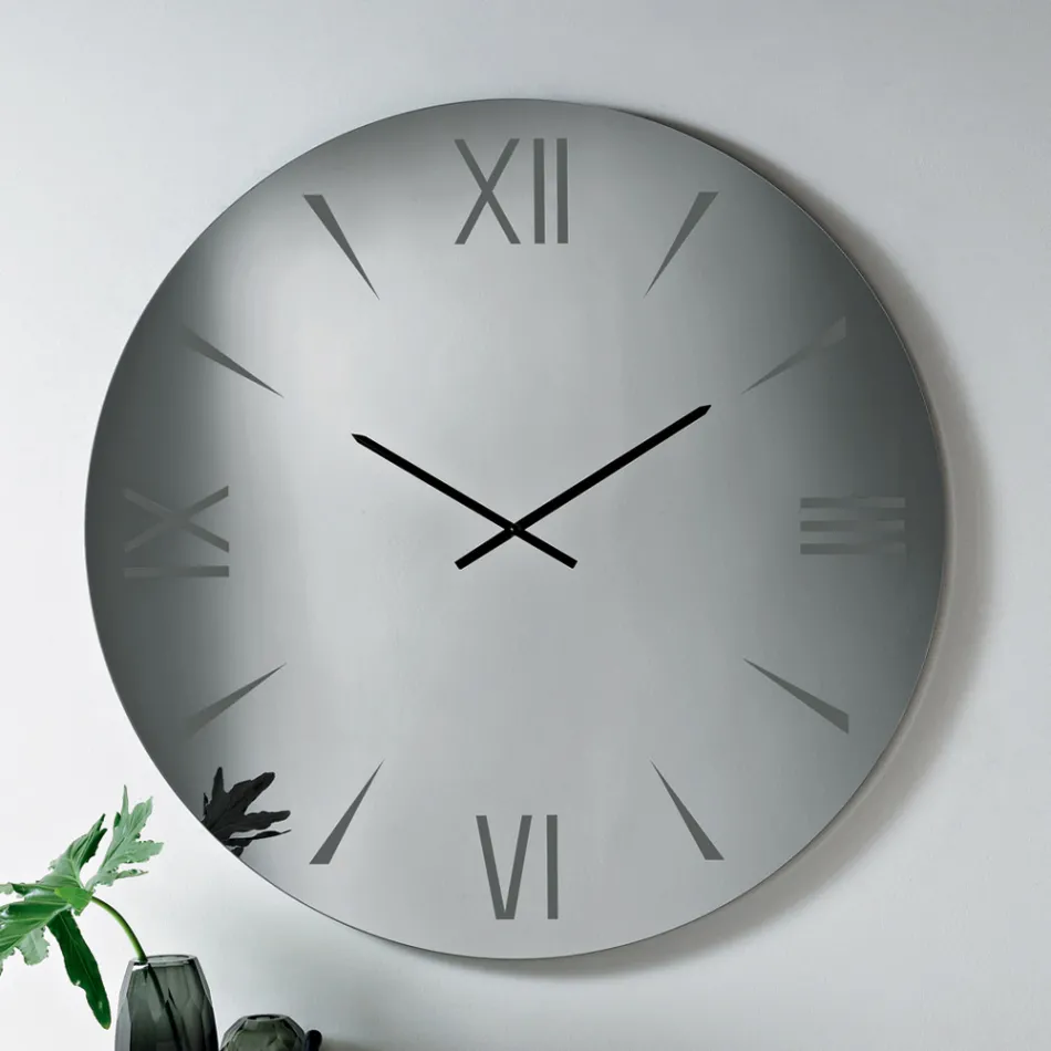 Runde Spiegelglasuhr mit lasergravierten Ziffern - Clelia Viadurini