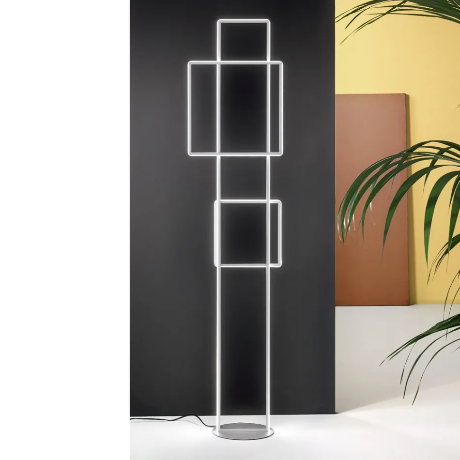 Design-LED-Stehlampe aus Gold oder Silber lackiertem Metall - Formal Viadurini