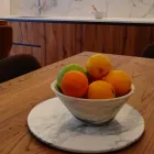 Runder Servierteller aus weißem Carrara-Marmor Made in Italy - Kamil Viadurini