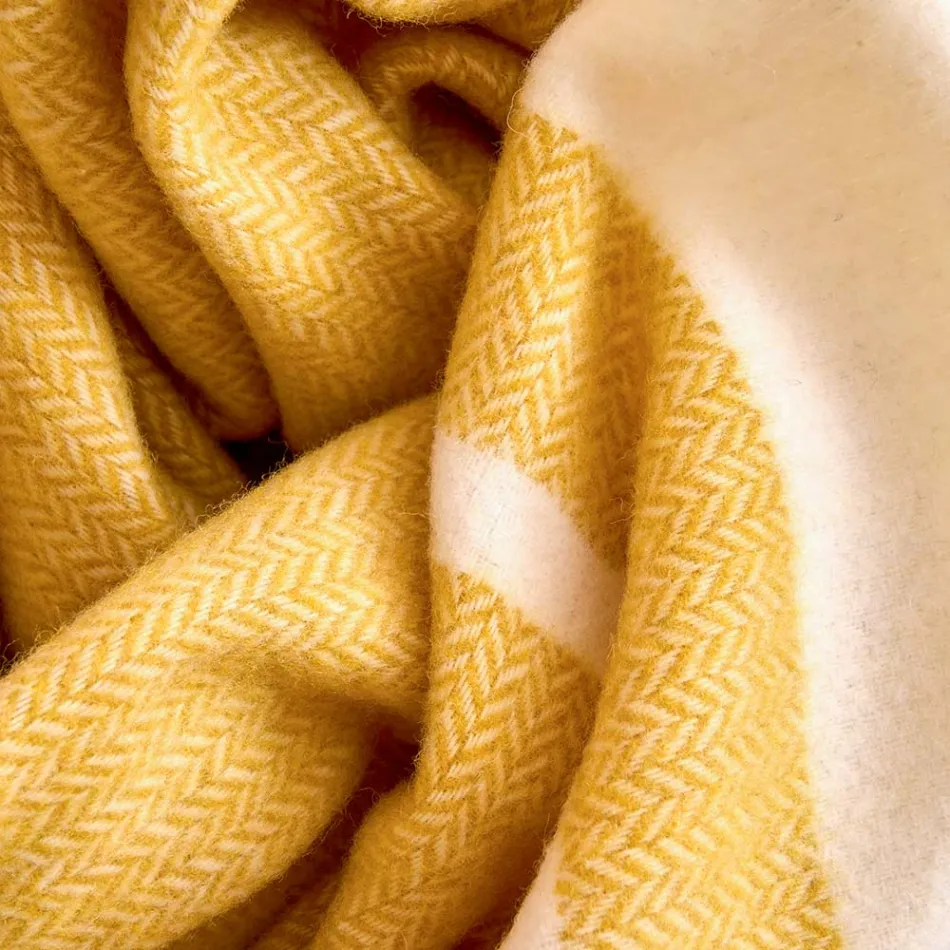 Ultraweiches und flauschiges Plaid aus Wollmischung, hergestellt in Italien – Caldoso Viadurini