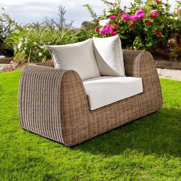 Outdoor-sessel aus geflochtenem polyrattan - charlie