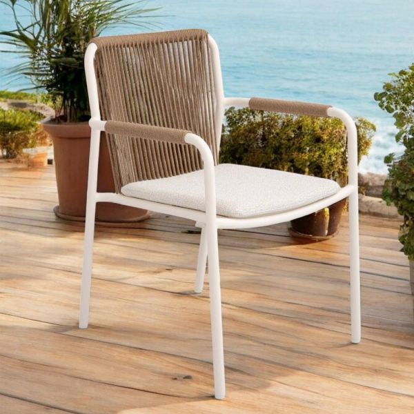 Outdoor-sessel aus beigem aluminium und terra-seil - luxe