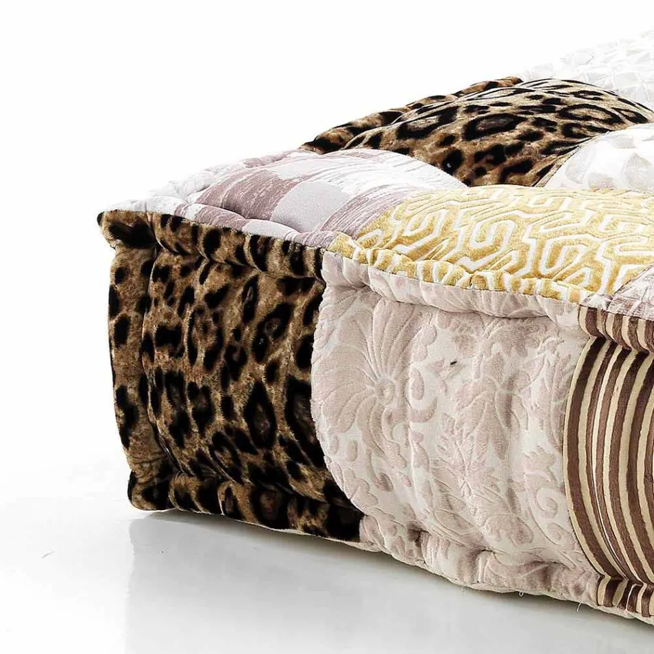 Ethnischer quadratischer Hocker aus Patchworkstoff oder Samtfaser Viadurini