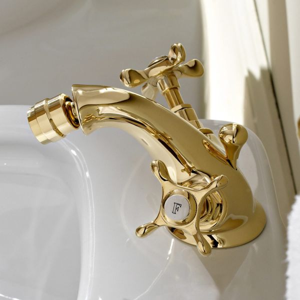 Messing-einloch-wasserhahn für bidet klassische schmetterlingsgriffe - fioretta