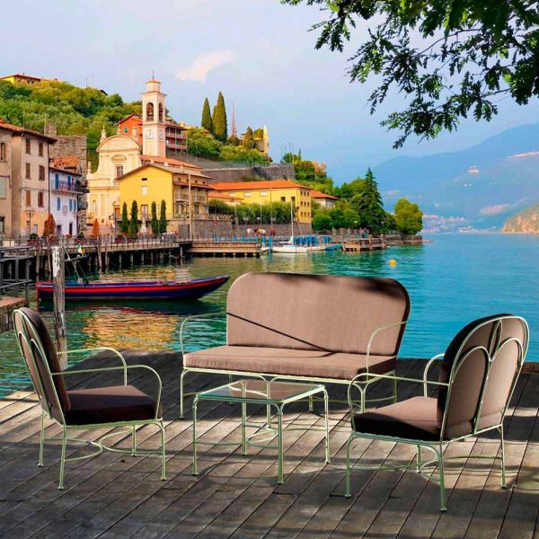 Outdoor-lounge mit handgefertigter eisenstruktur made in italy - melinda