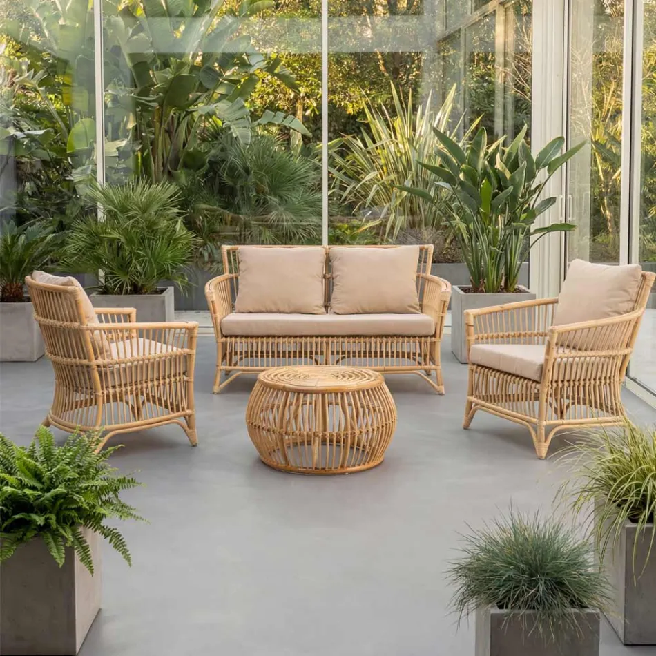 Wohnzimmer im Freien aus natürlichem Rattan mit Kissen – Bellaria Viadurini