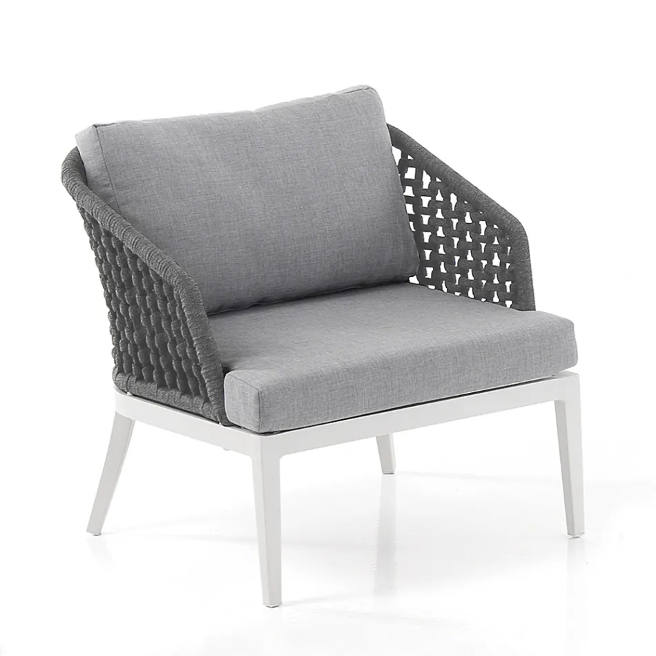 Wohnzimmer im Innen- und Außenbereich mit 2 Sesseln, 1 Sofa und 1 Couchtisch – Sortir Viadurini