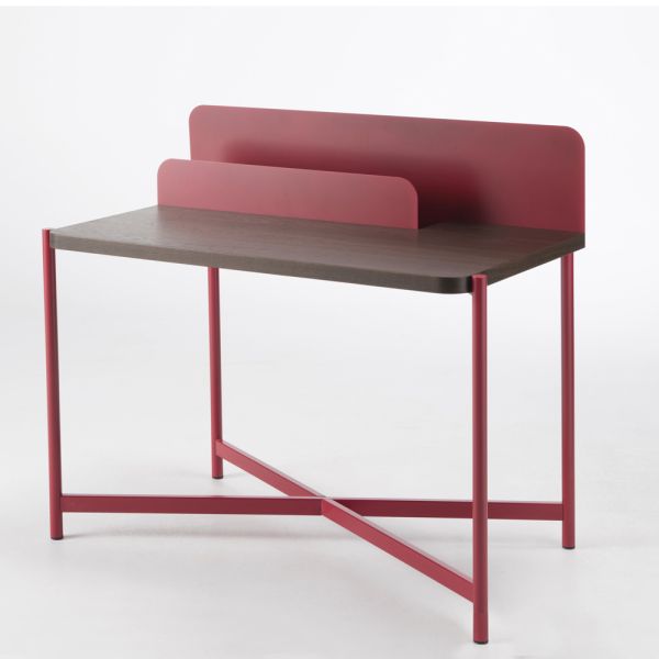 Moderner schreibtisch aus farbigem metall und eichenholz im italienischen design - nadin