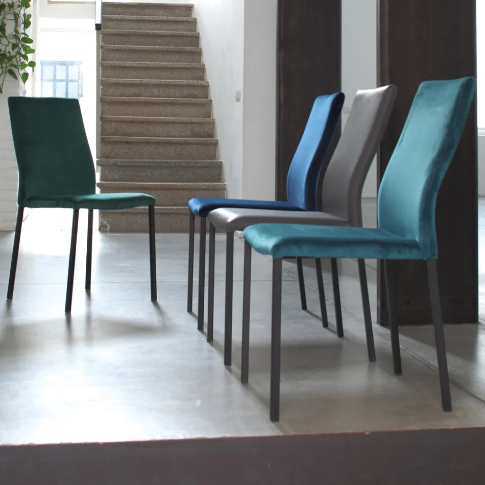 Küchenstuhl mit Metallbeinen und Samtsitz, 4 Stück - Darvina Viadurini