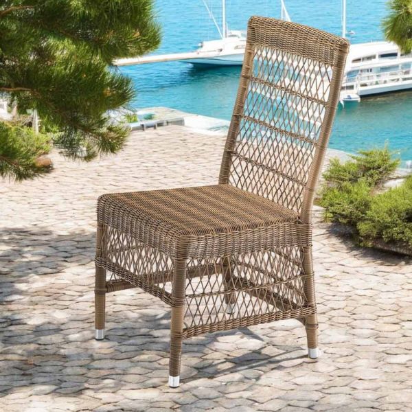 Outdoor-stuhl aus polyrattan mit optionalem kissen - gigi