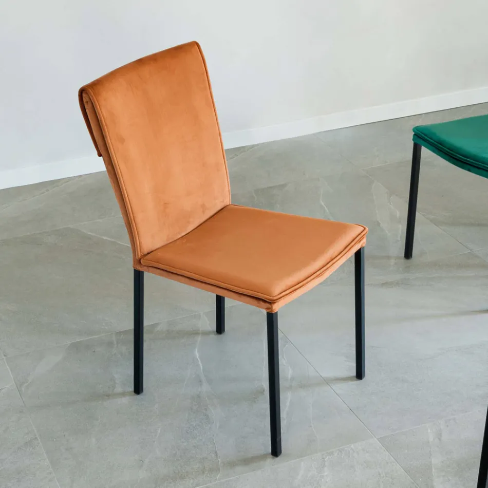 Wohnzimmerstuhl aus schmutzabweisendem Samt und schwarzer Struktur – Haroon Viadurini