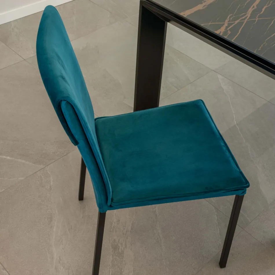 Wohnzimmerstuhl aus schmutzabweisendem Samt und schwarzer Struktur – Haroon Viadurini