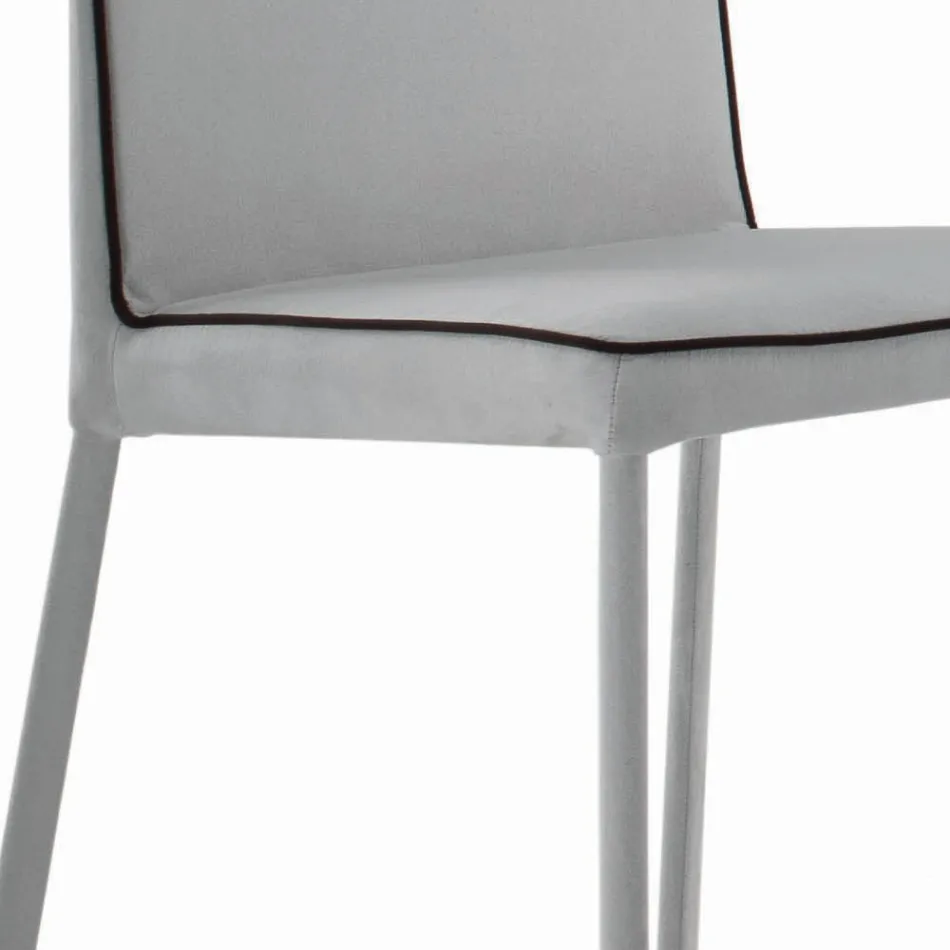 Wohnzimmerstuhl mit gepolsterten und lackierten Beinen, hergestellt in Italien – Catania Viadurini